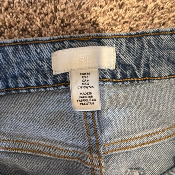 H&M High Rise Jeans - Picture 3 of 4